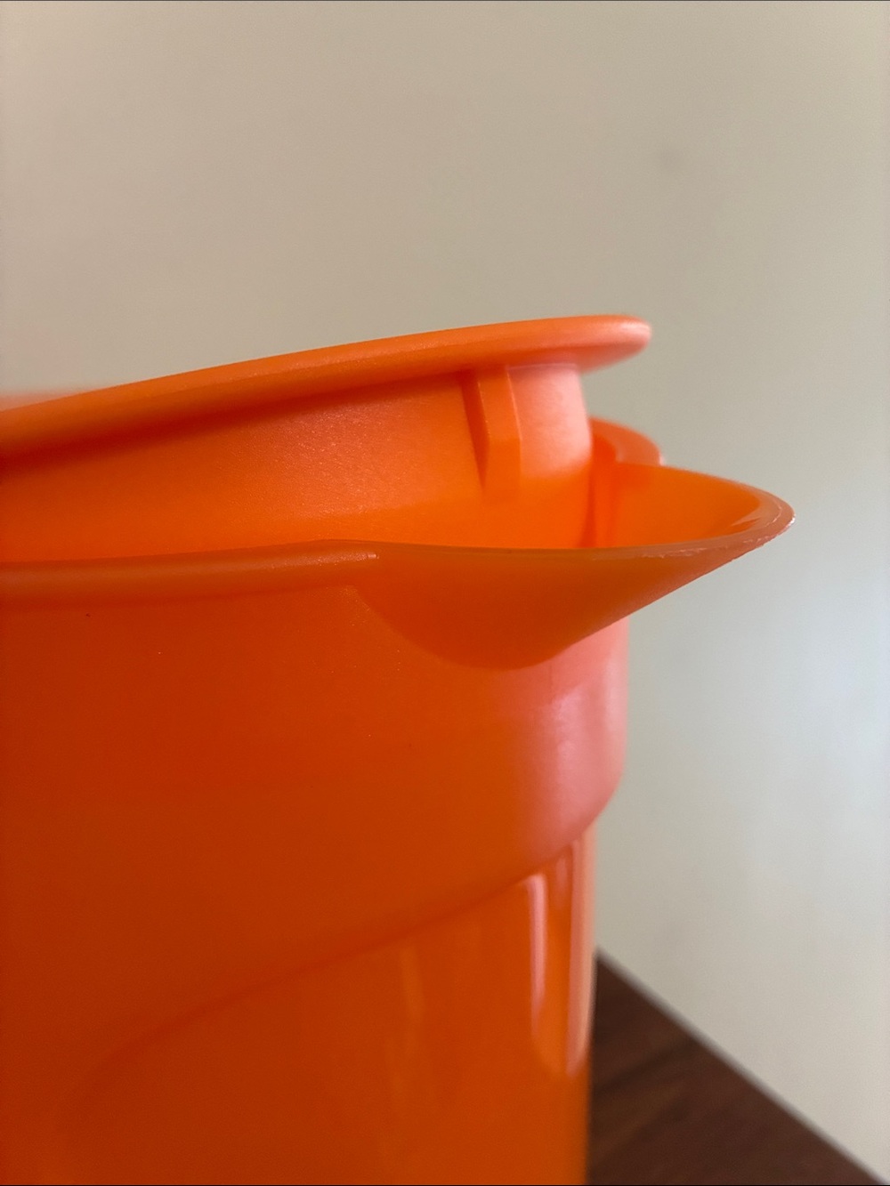 Tupperware - Pitcher and cups set - Picture 7 of 11